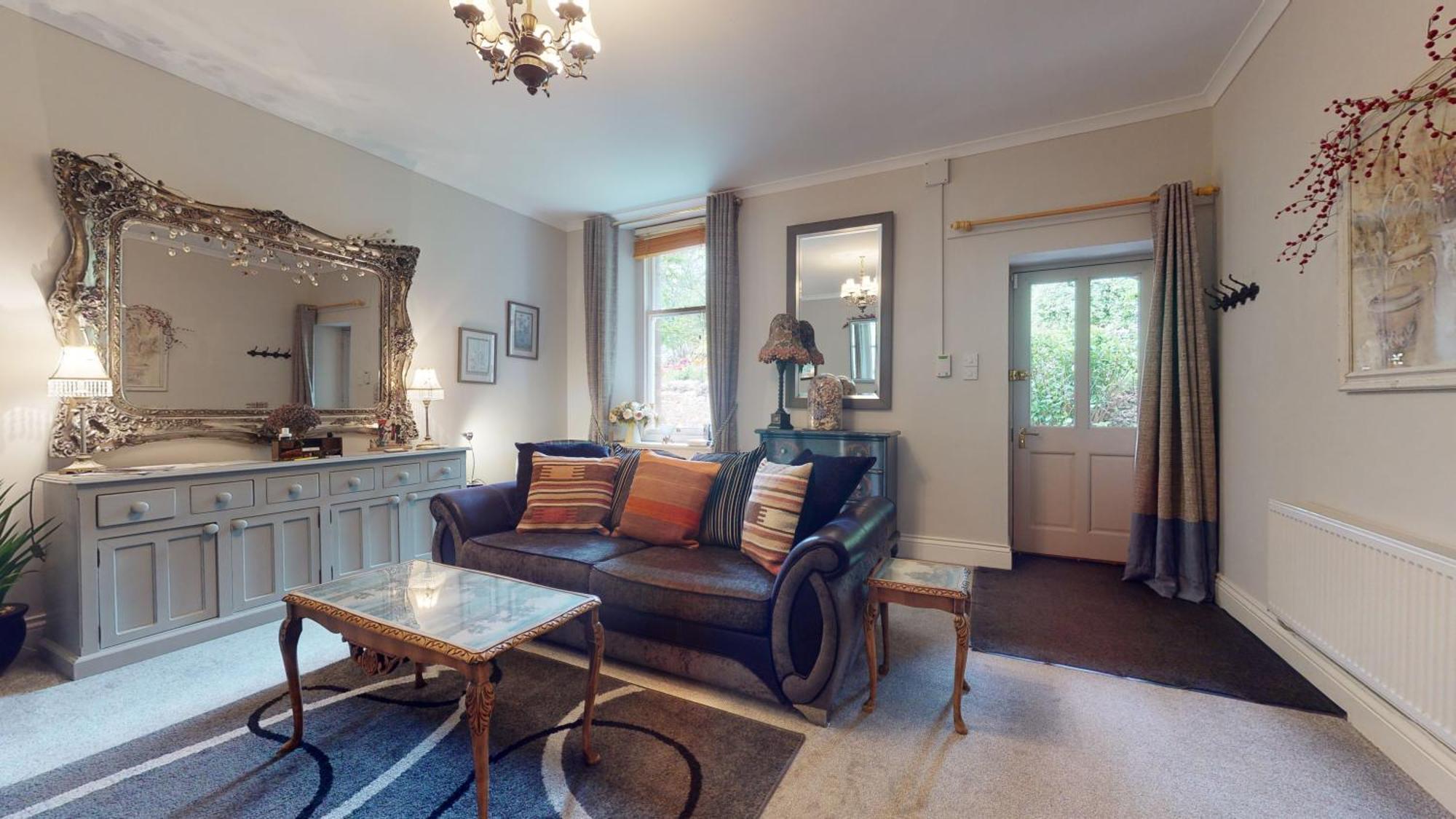 Elgin Tower Apartment Майнхед Екстериор снимка